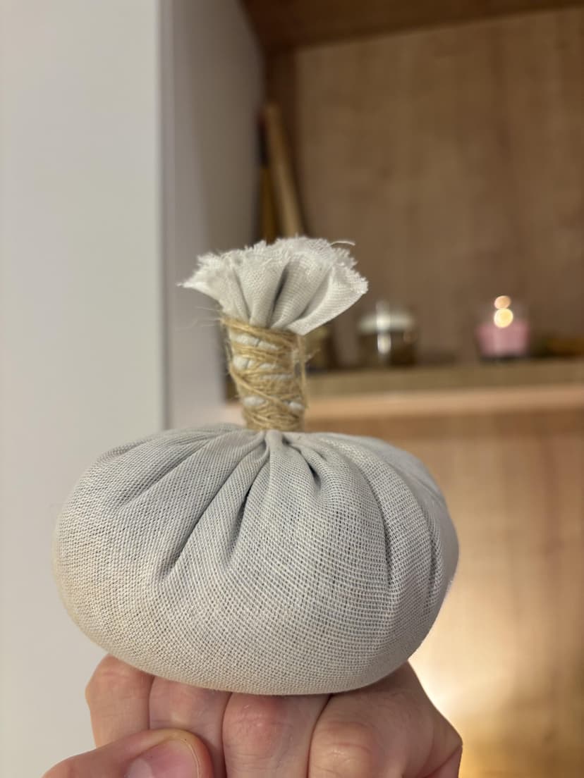 Marcin Zając podczas masażu